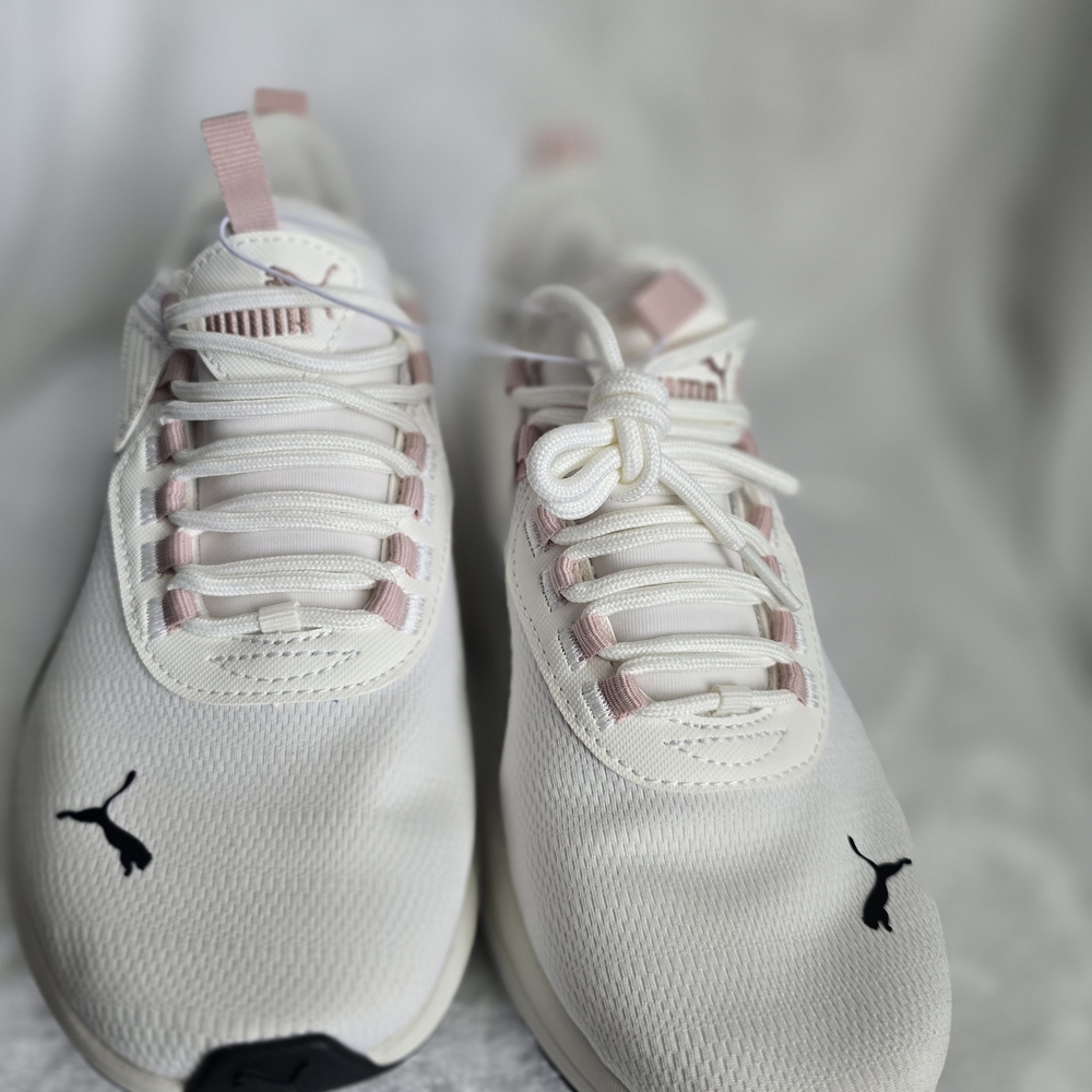 Puma Women's Cream and Pink Sneakers